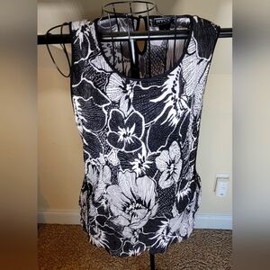 Womens Black and White Top Size Medium